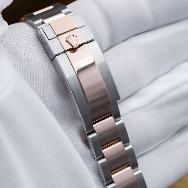 Rolex GMT Master II 126711 CHNR Image 3